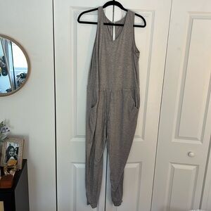 Gray stretchy jumpsuit - boutique bought